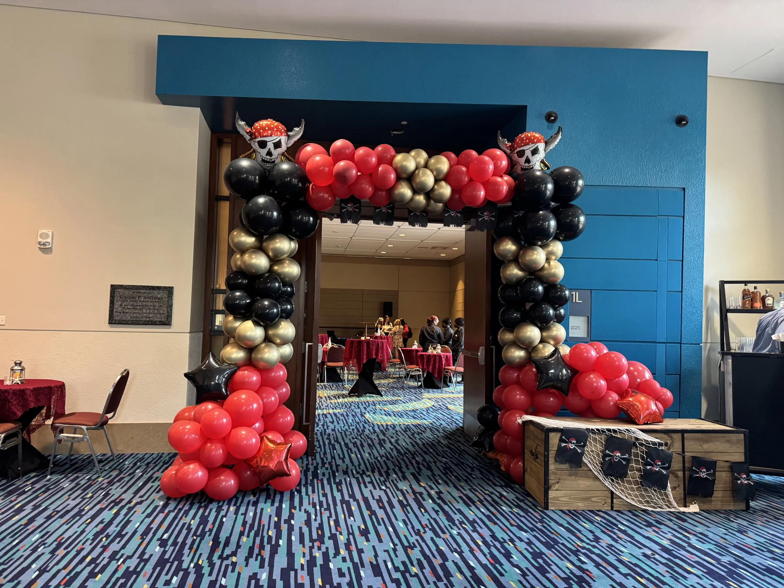Balloon Arches and Decor